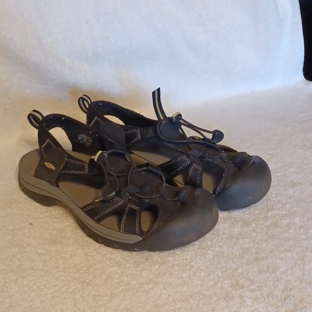 Keen hiking sandals mens size 10